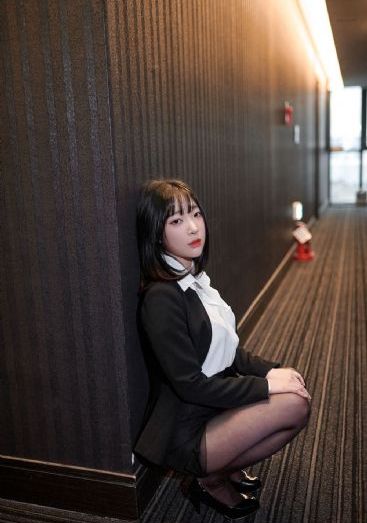 年轻老师6大胸女教师_4K日韩免费观看